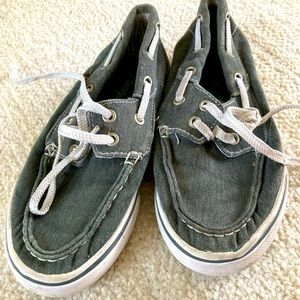 5/$25 Cat & Jack deck shoes. Boys size 1. No flaws.
